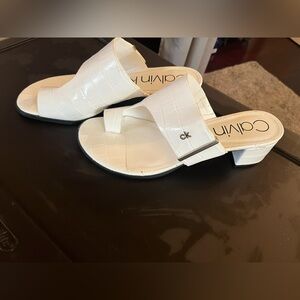 White leather block heel sandals. SIZE 8.5